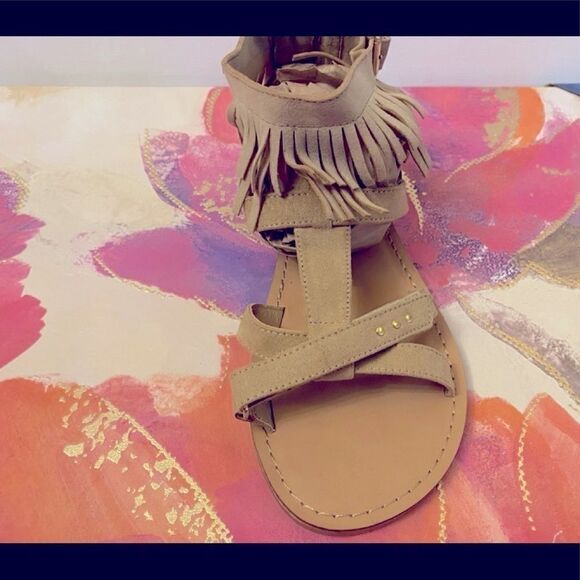 Kenneth Cole Reaction Bright Fringe sandal Size:6 - Picture 1 of 5